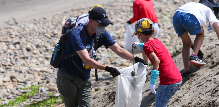 明基佳世達集團守護海岸　大艦隊齊力清出3.1公噸垃圾